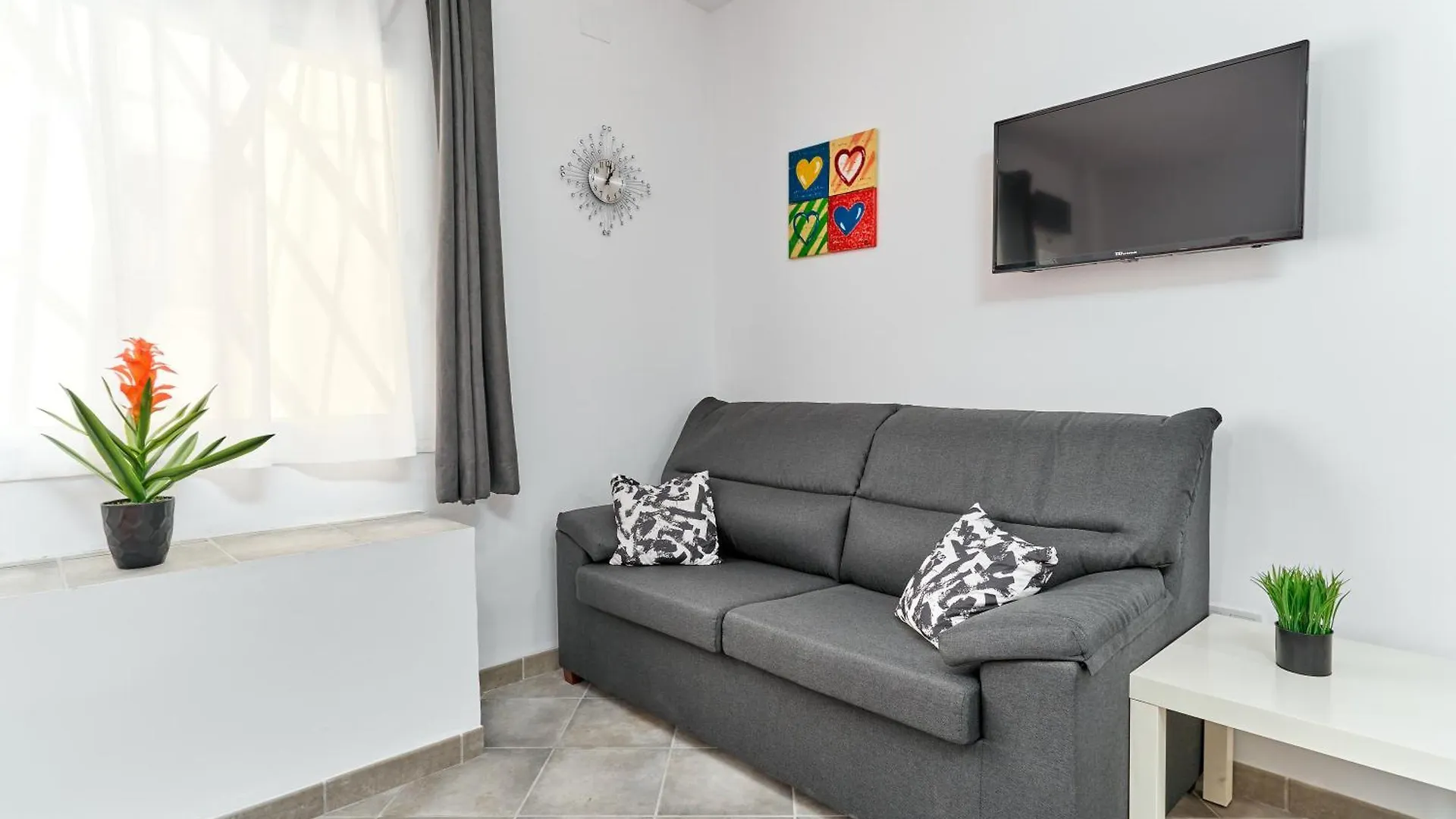 Nerja Boutique B2 Street Level Apartment 0*,
