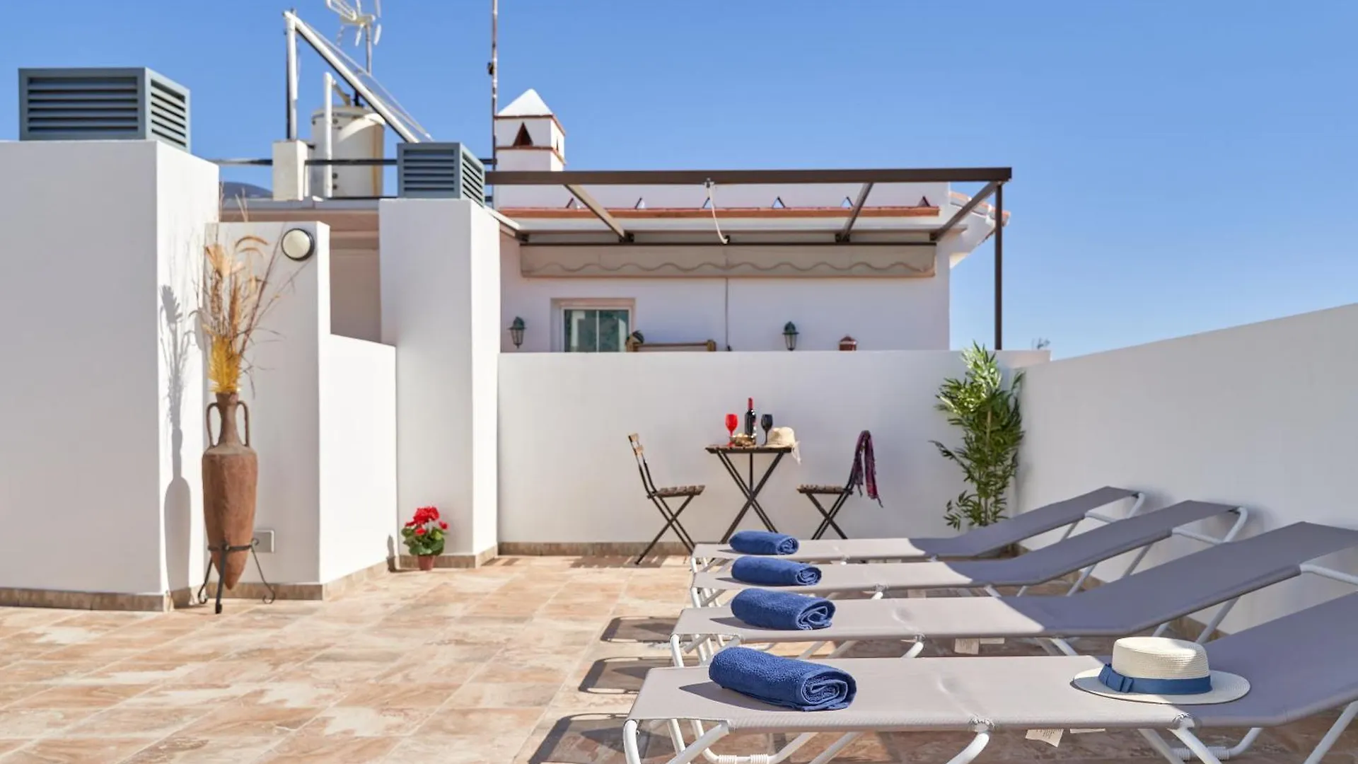 Nerja Boutique B2 Street Level Apartment 0*,